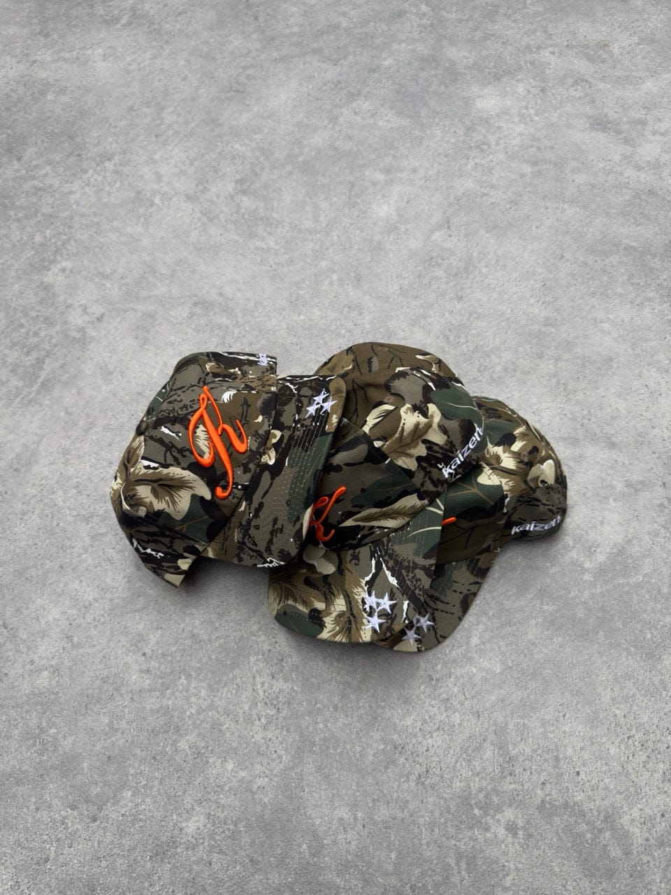 KAIZEN MARKET CAMO SCRIPT HAT