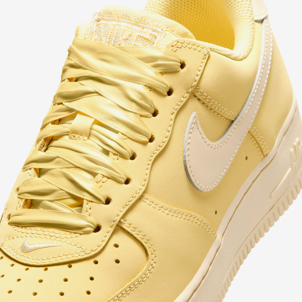 Nike Air Force 1 Retro Premium