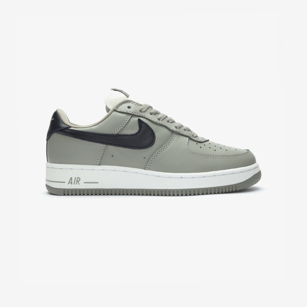 Nike Air Force 1 '01