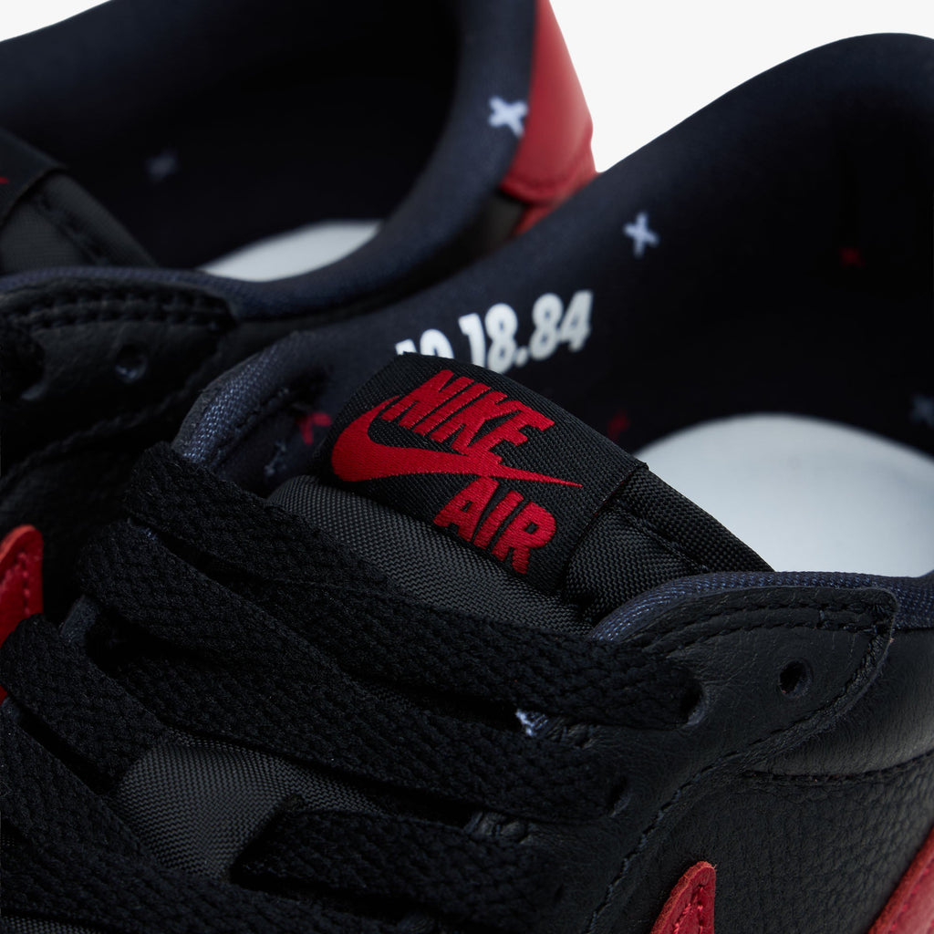 Jordan 1 Retro Low OG Black / Black - Varsity Red