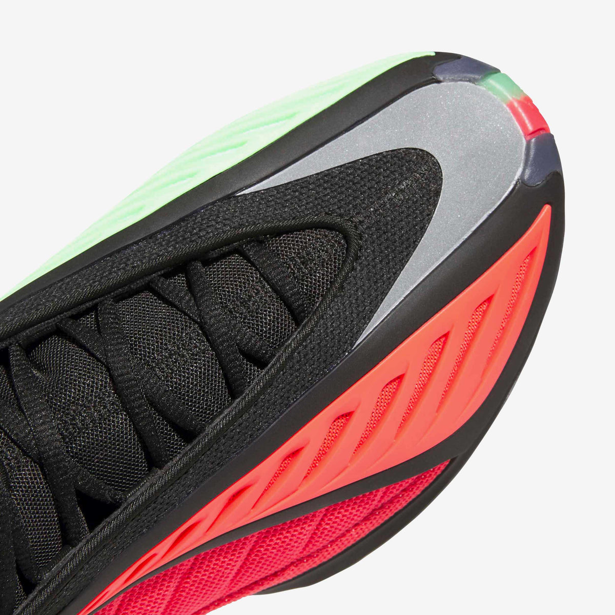 adidas A.E 2