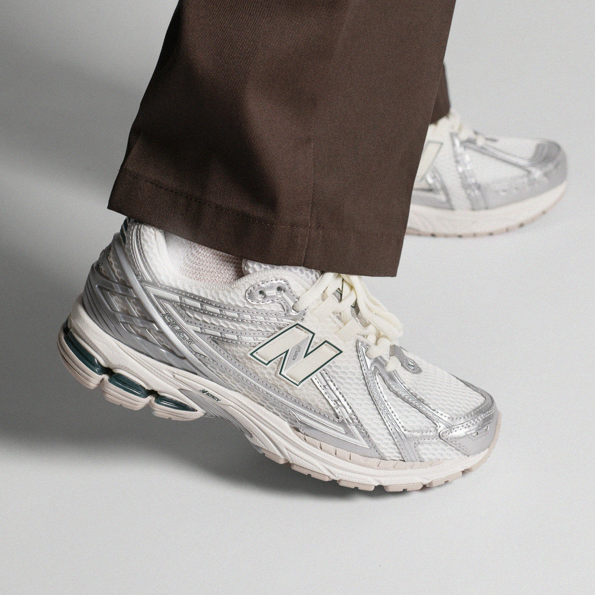 New Balance 1906R