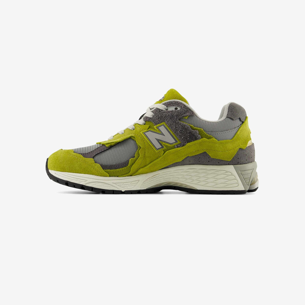 New Balance 2002R