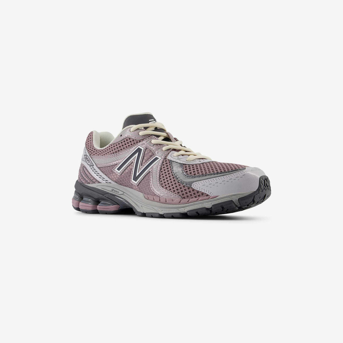 New Balance 860v2