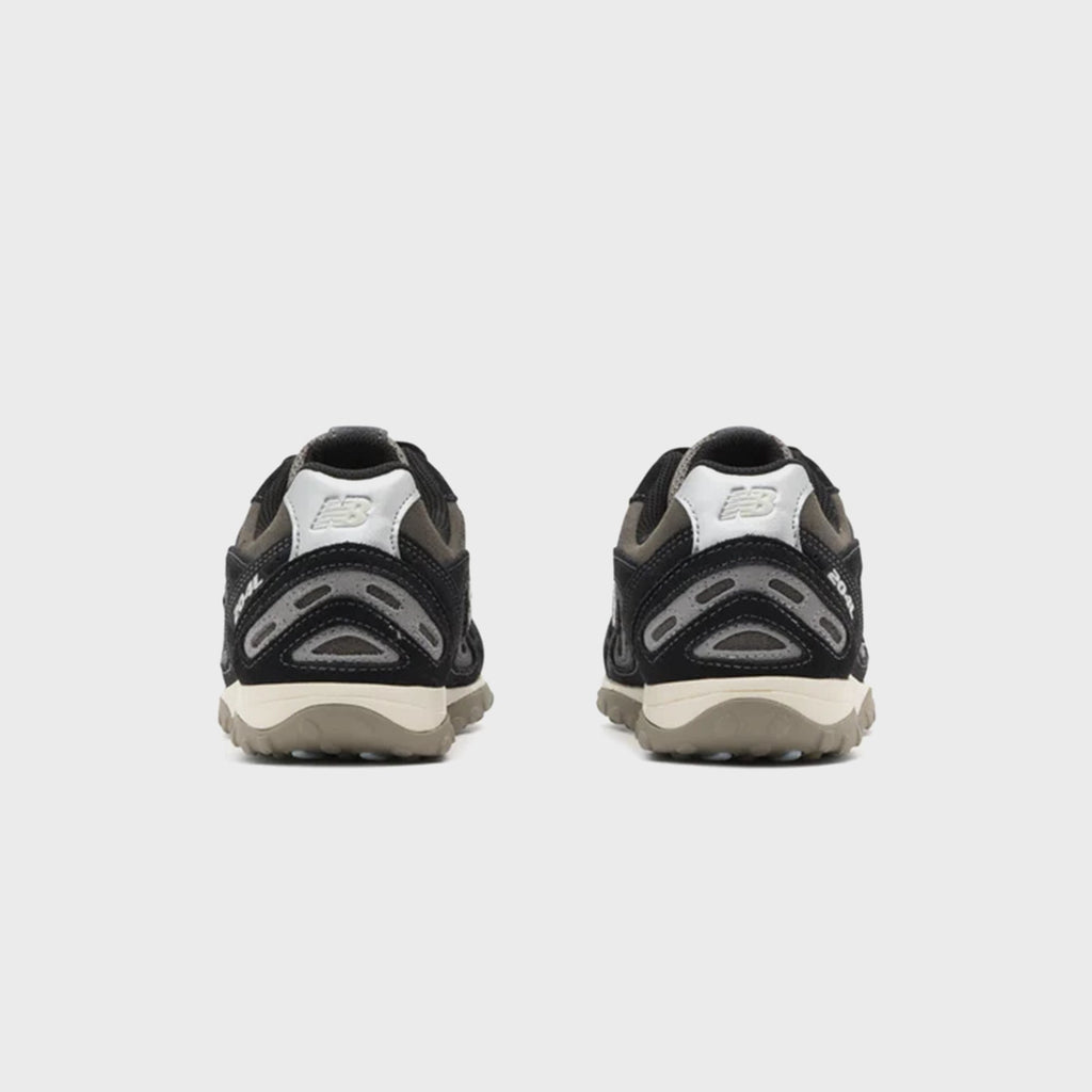 New Balance 204L - Black / Magnet