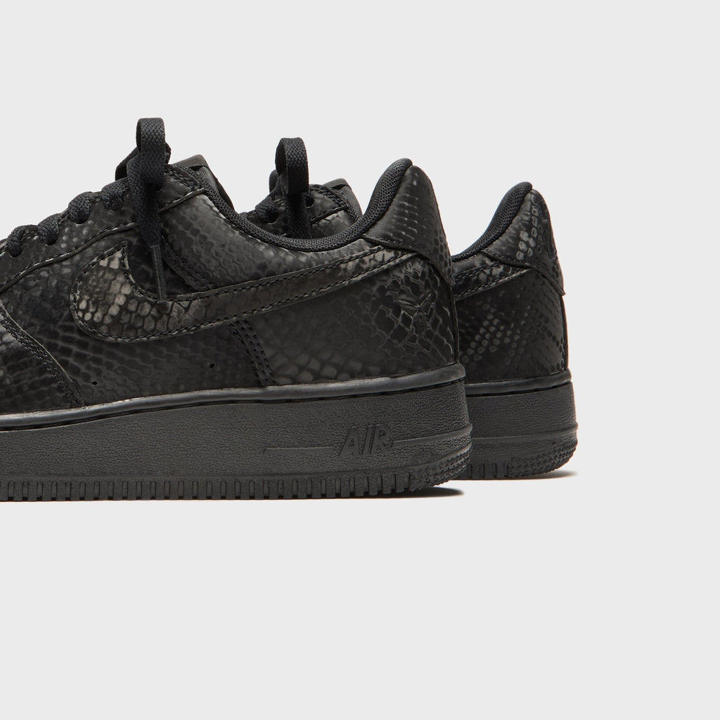 Nike x Kobe Bryant Air Force 1 Low - Forever Black
