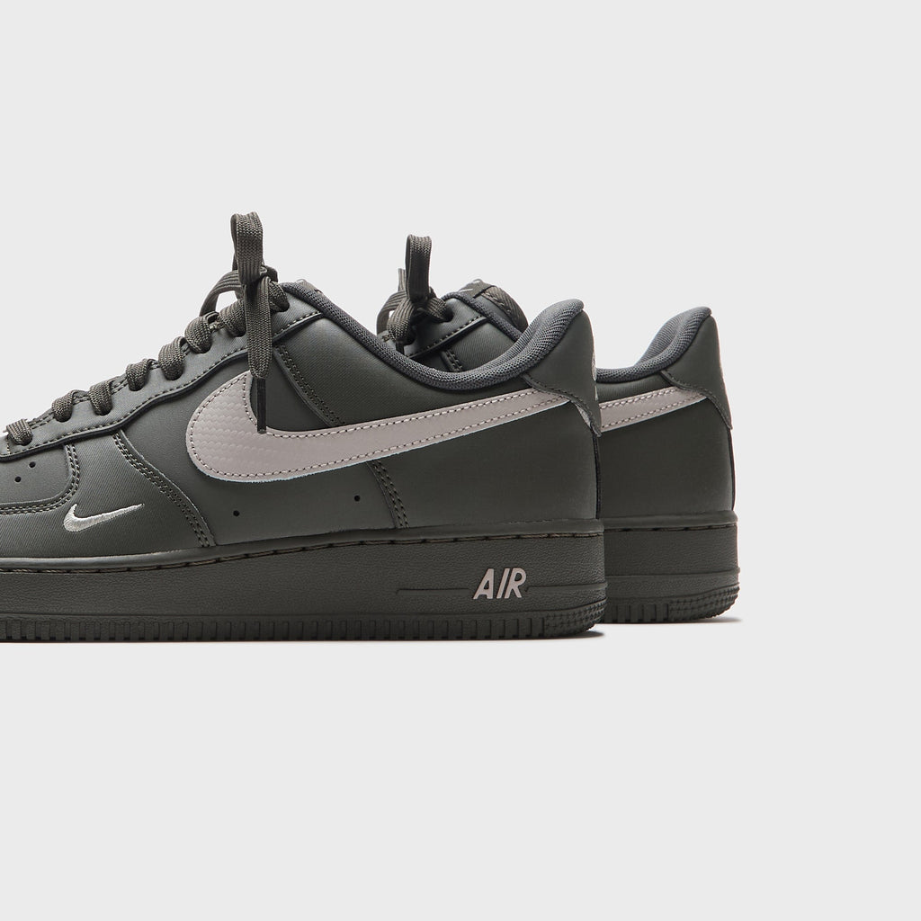 Nike Air Force 1 '07 - Newsprint / College Grey