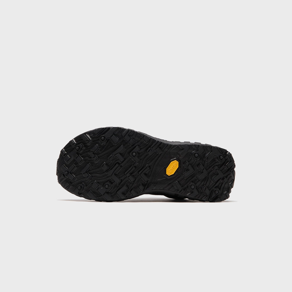 Norda 001A - Stealth Black