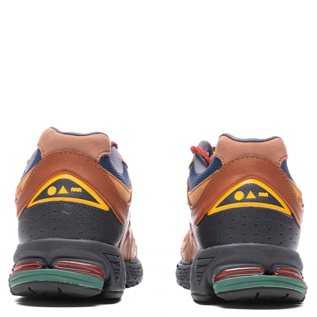 New Balance 2002R 'Hiking Boot Pack' - Brown