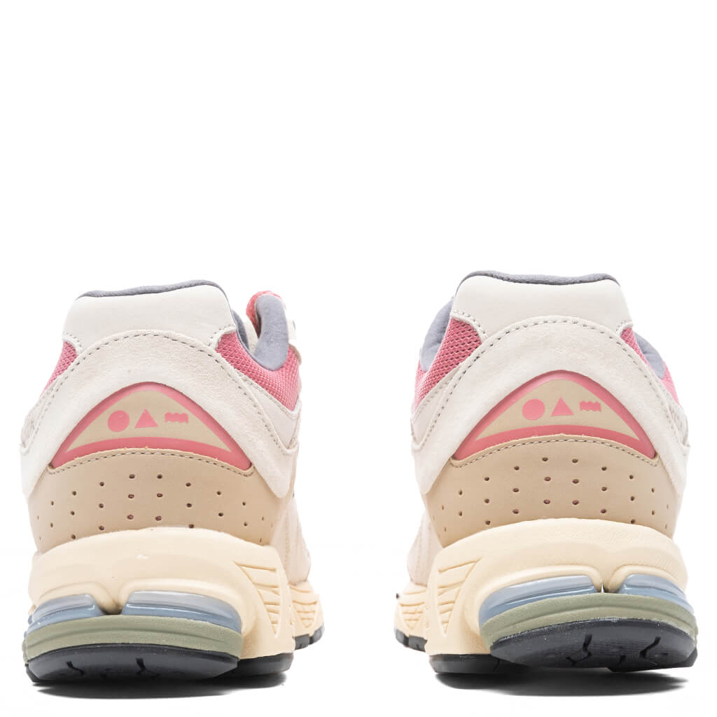 New Balance 2002R 'Hiking Boot Pack' - Calm Taupe/Raw Amethyst