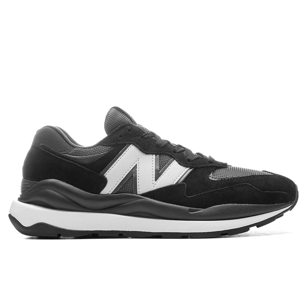New Balance 57/40 - Black