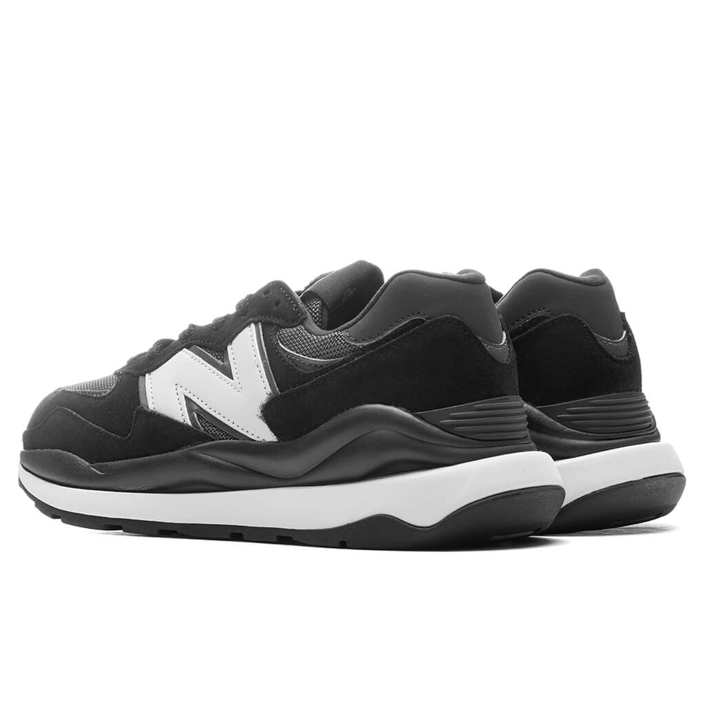New Balance 57/40 - Black