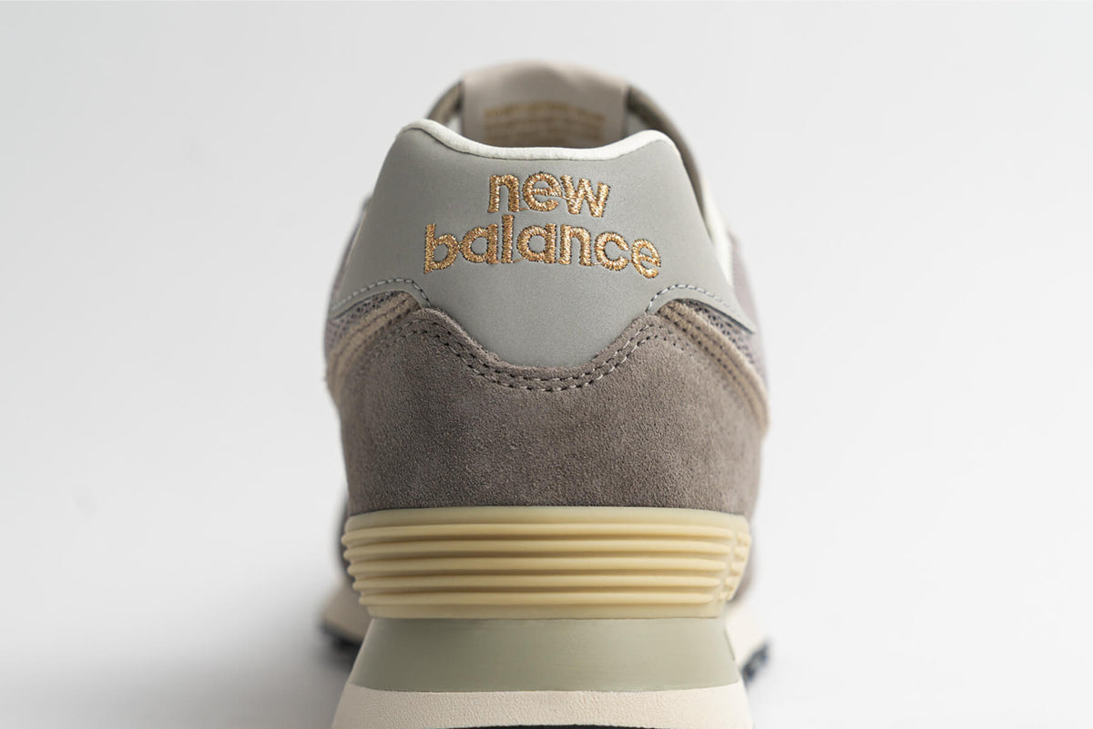 New Balance 574 "Grey Day" - Grey