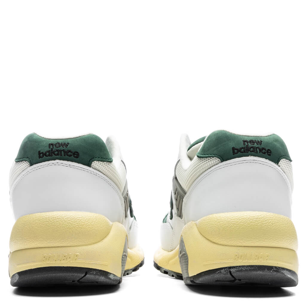 New Balance 580R - White
