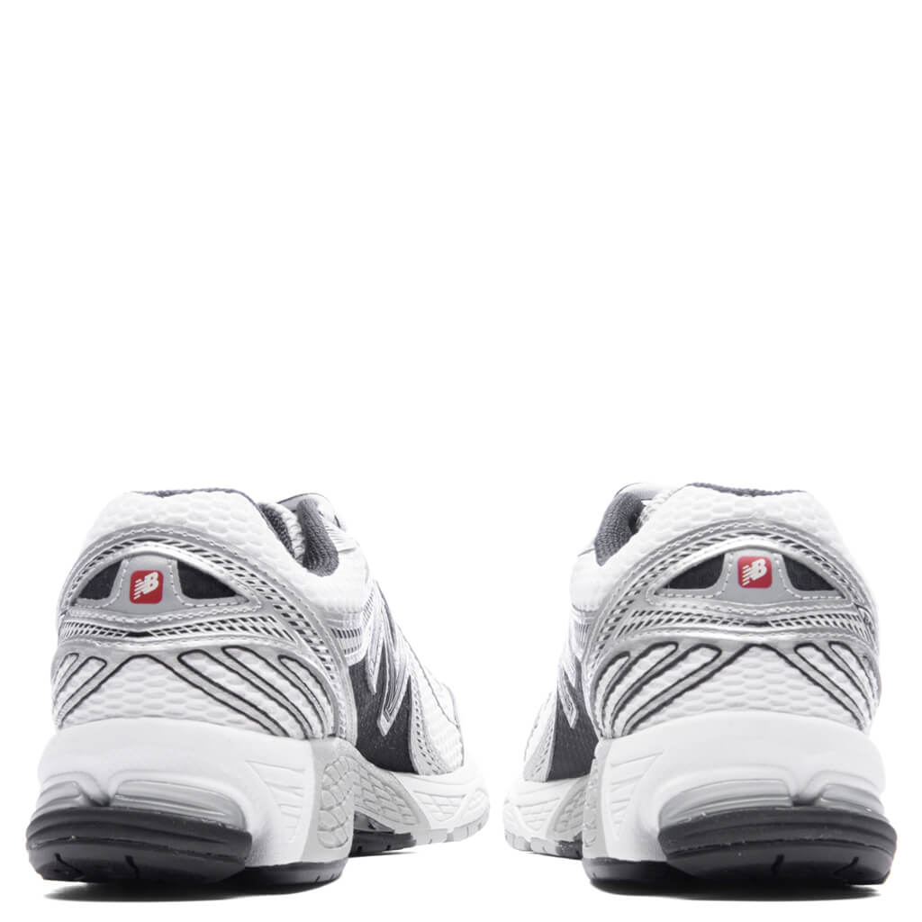 New Balance 860v2 - White/Black