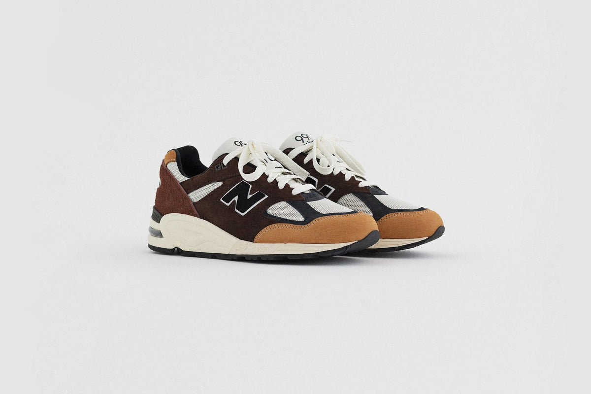 New Balance 990v2 - Black