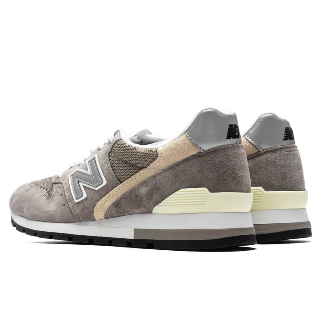 New Balance 996 - Grey/Silver