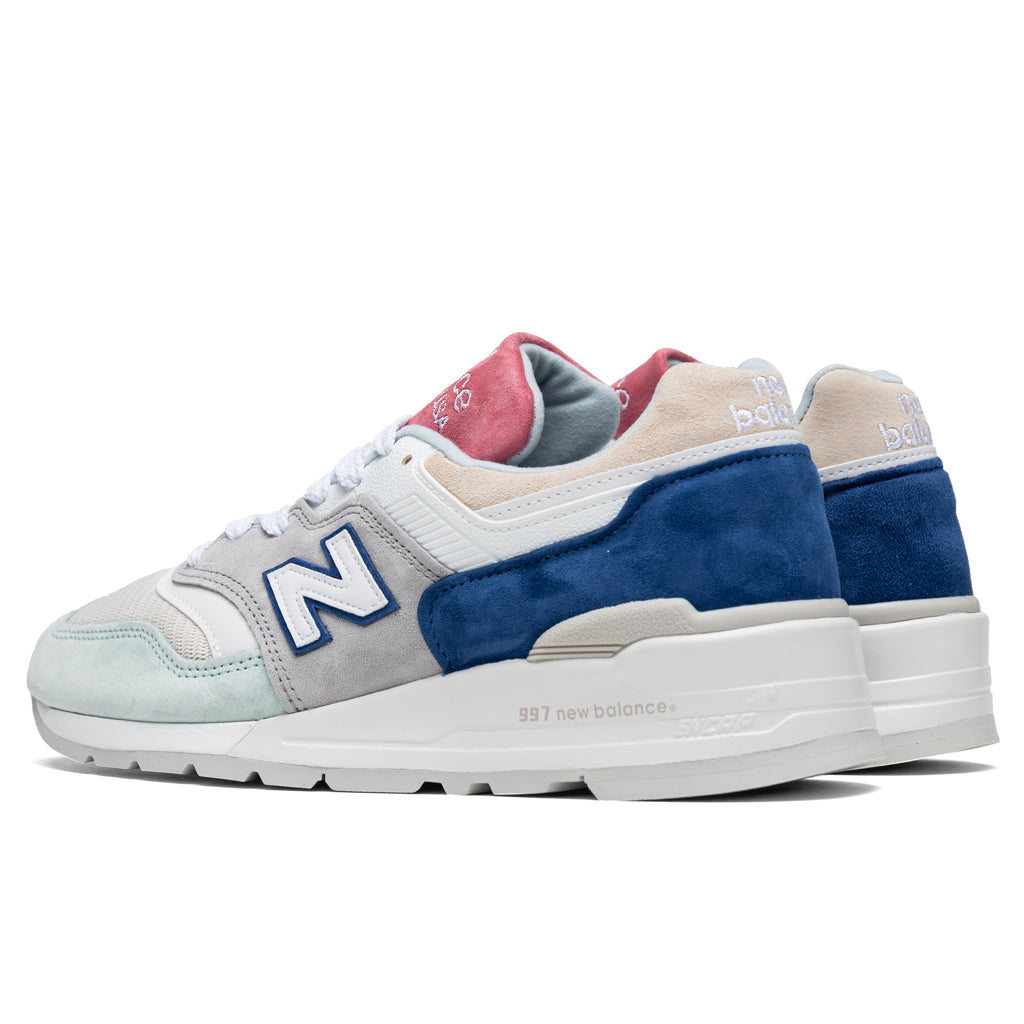 New Balance 997 - Grey/Green