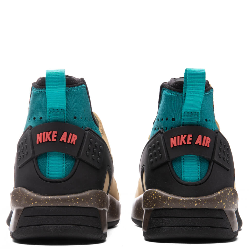 Nike ACG Air Mowabb - Twine/Fusion Red/Club Gold