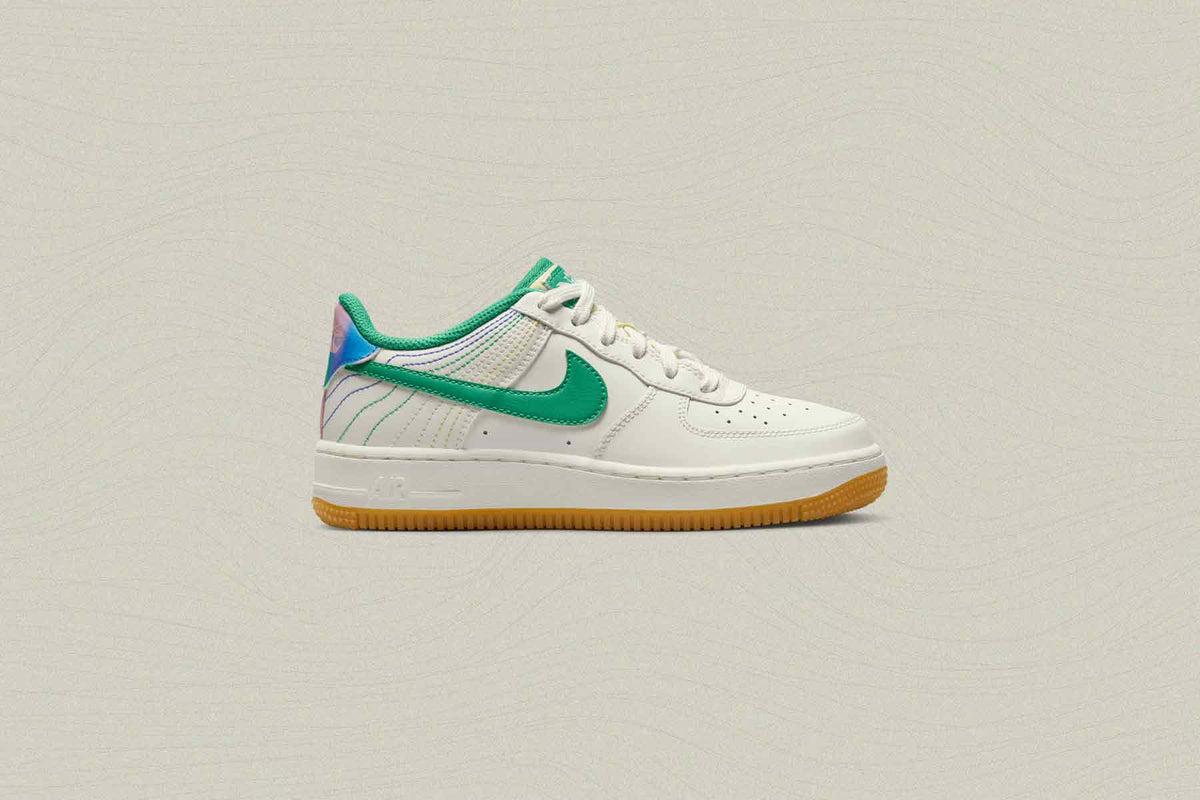 Nike Air Force 1 (GS) 'Heel Stich' - Sail/Stadium Green/Med Soft Pink