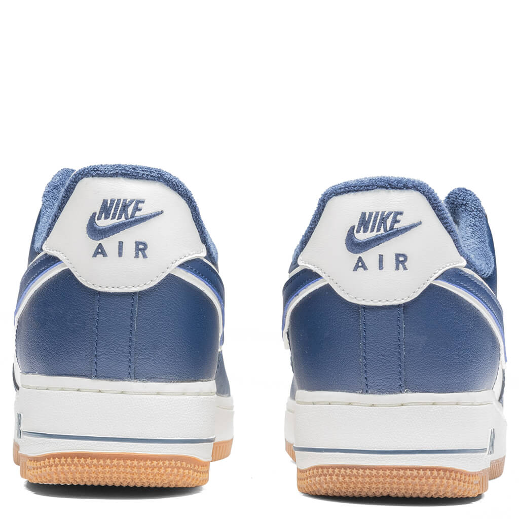 Nike Air Force 1 Low Retro - Sail/Midnight Navy/Gum Medium Brown