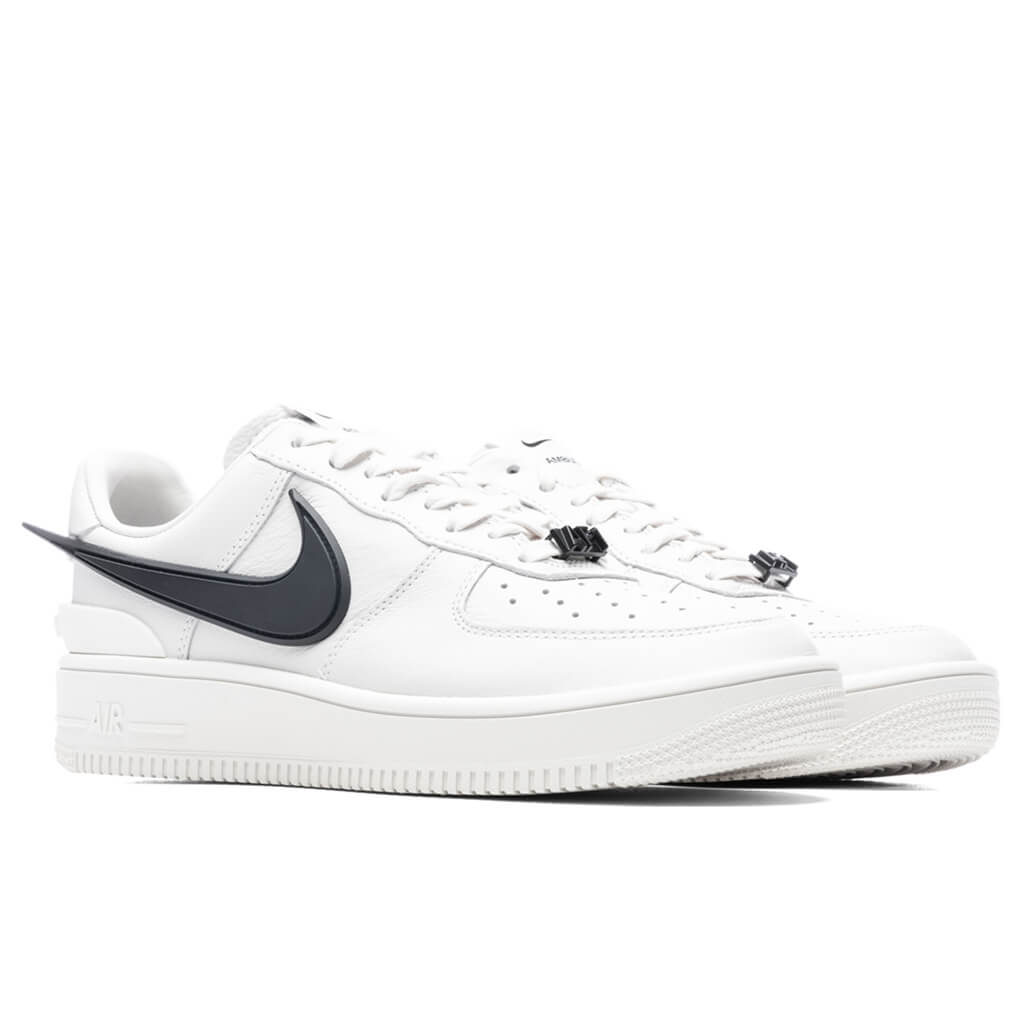 Nike Air Force 1 Low x - Phantom/Black/Black