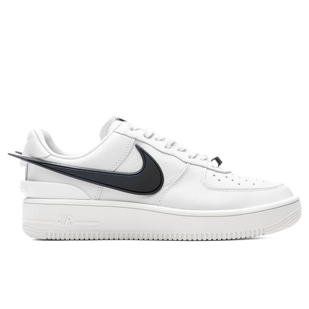Nike Air Force 1 Low x - Phantom/Black/Black
