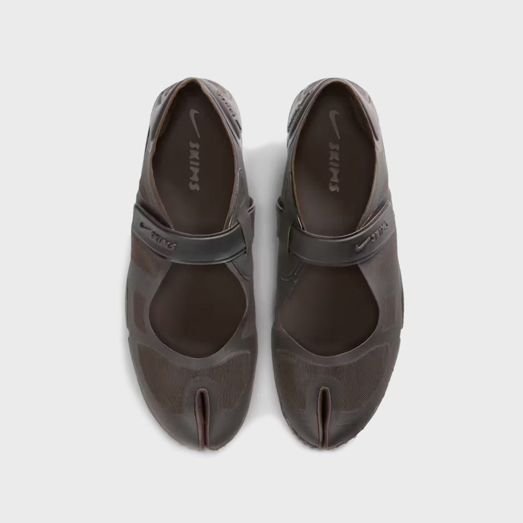 NikeSKIMS WMNS Rift 2 Tone Mesh - Cave Stone / Medium Ash