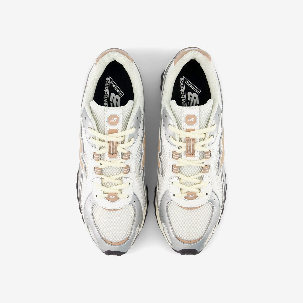 New Balance 204L