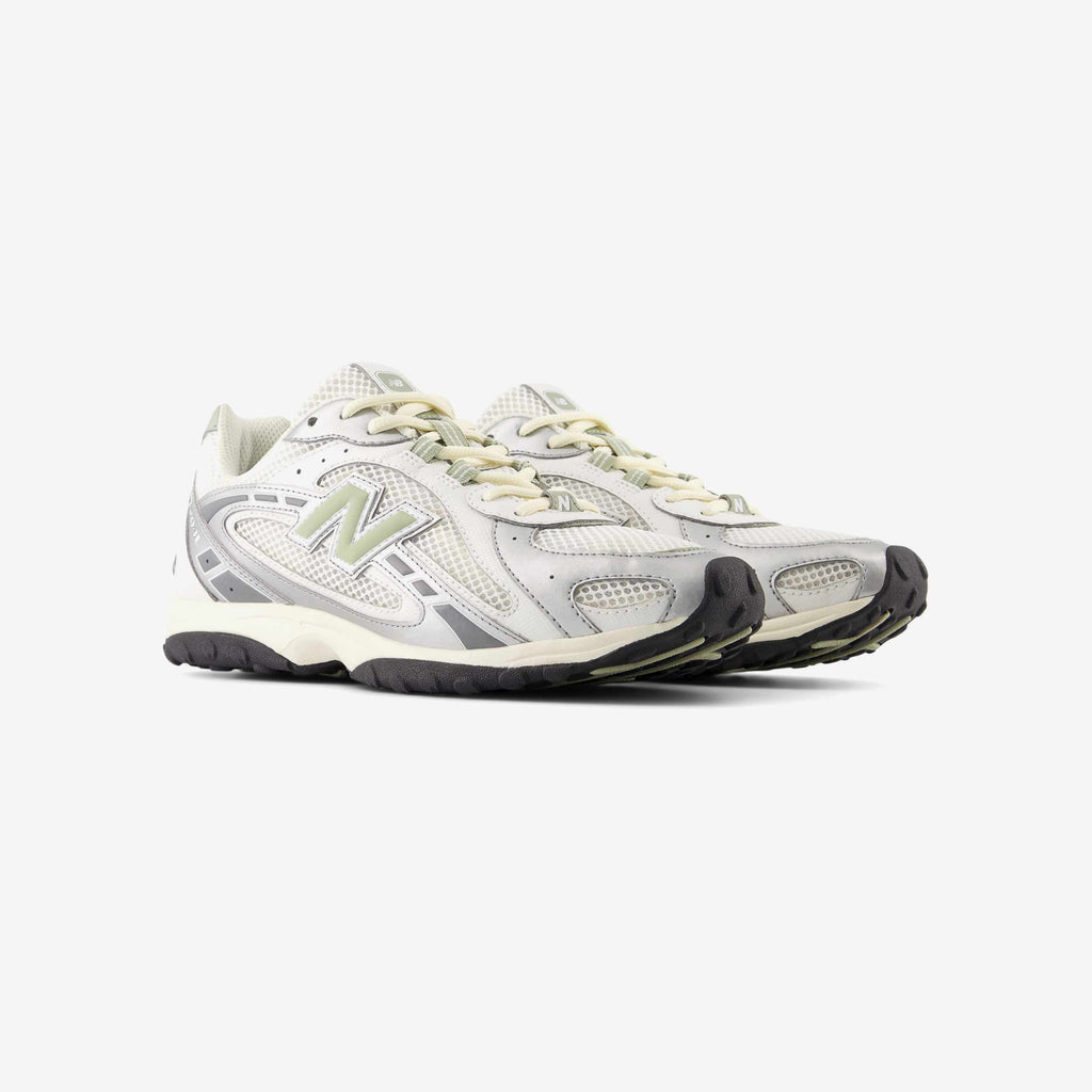 New Balance 204L