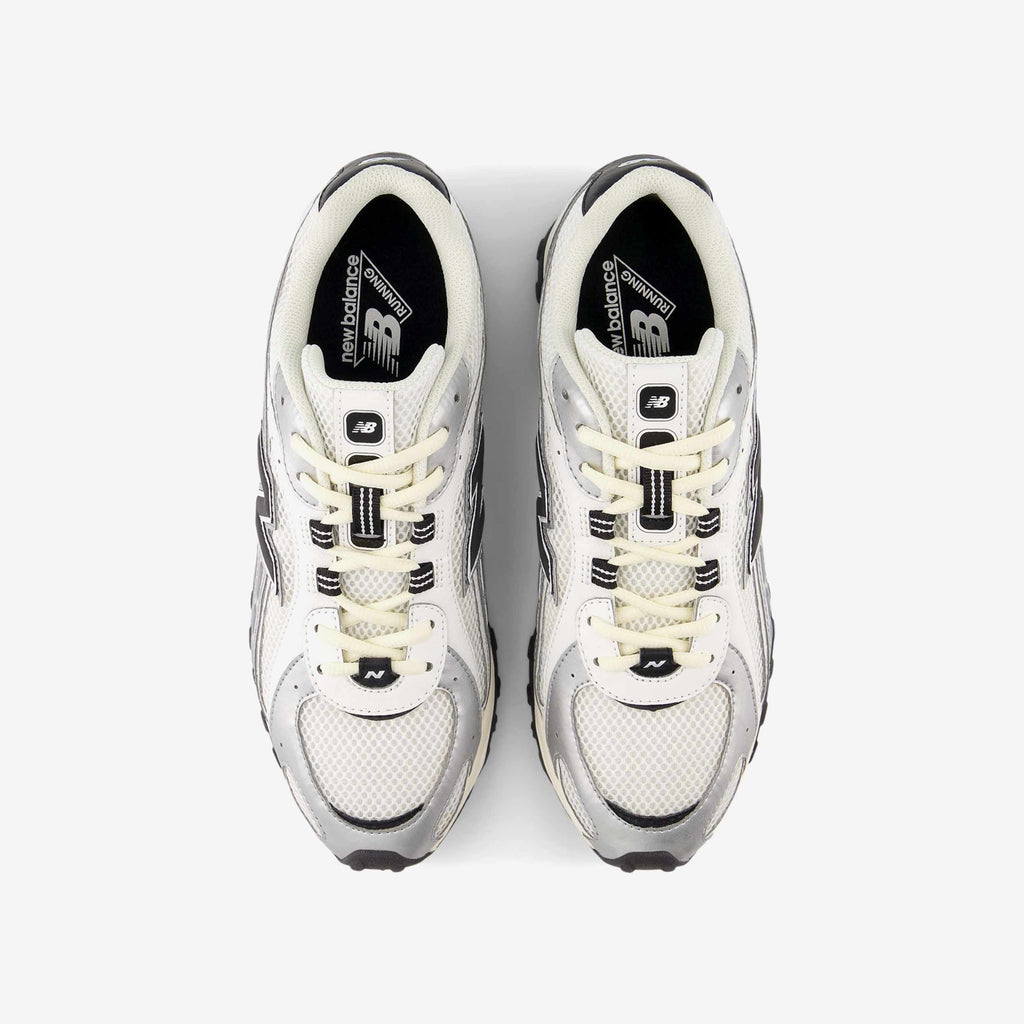 New Balance 204L