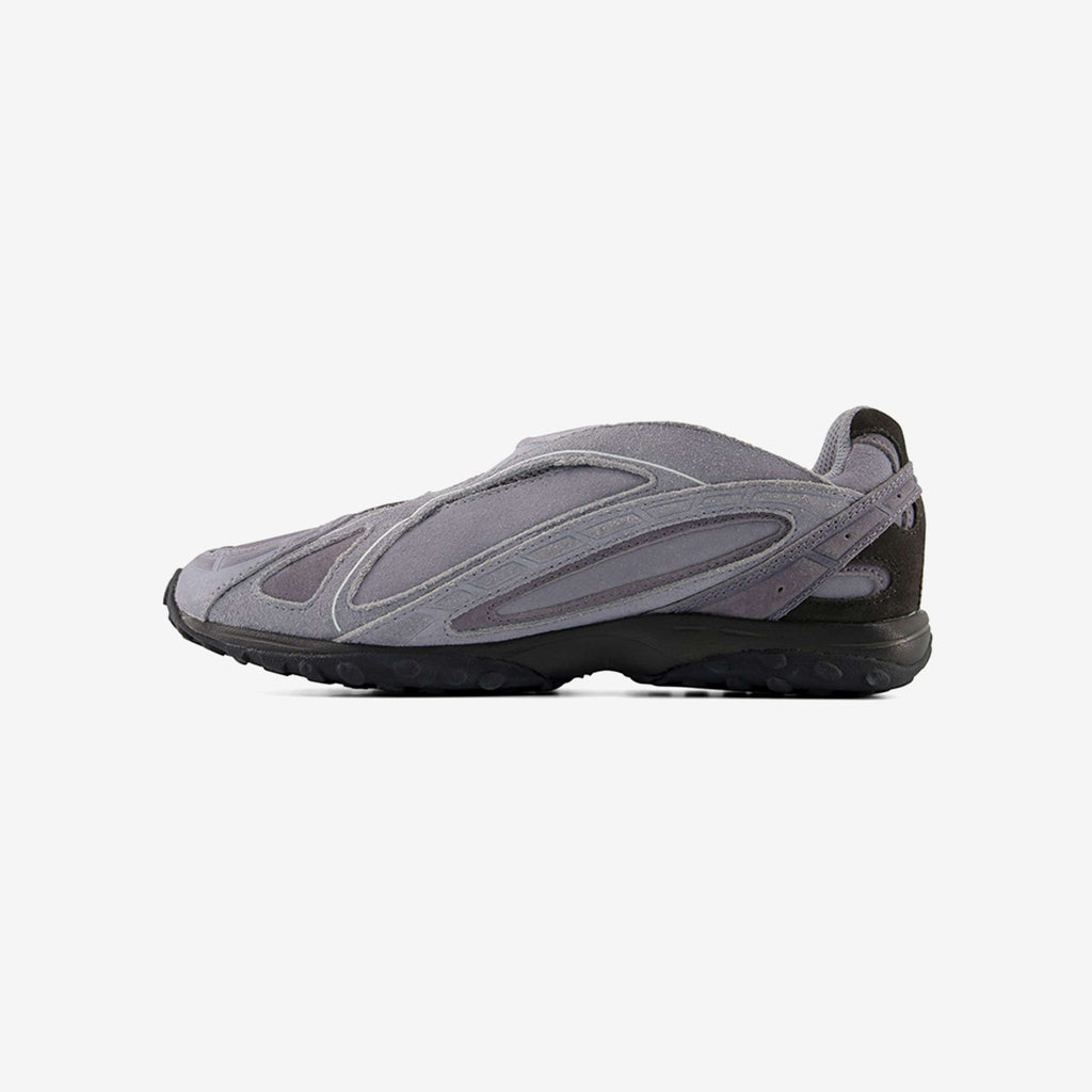 New Balance 204V