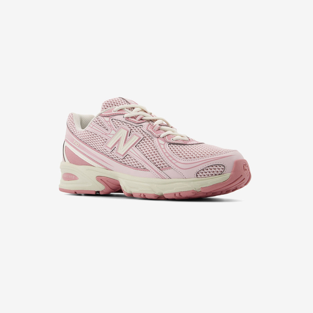 New Balance 740