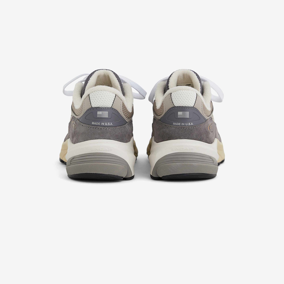 New Balance 990v6
