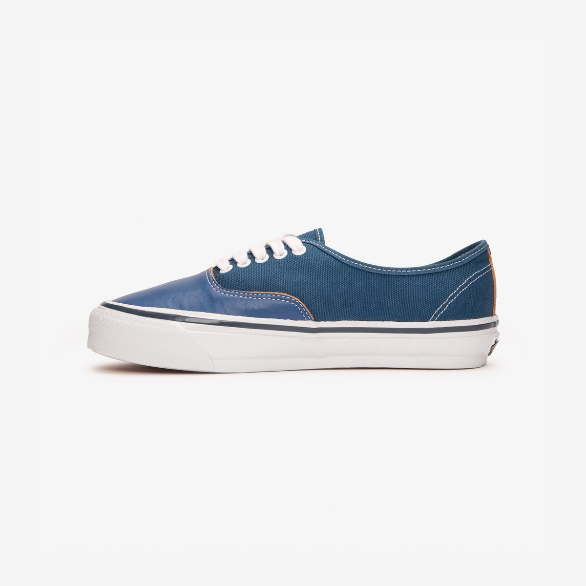 Vans OTW Authentic 44