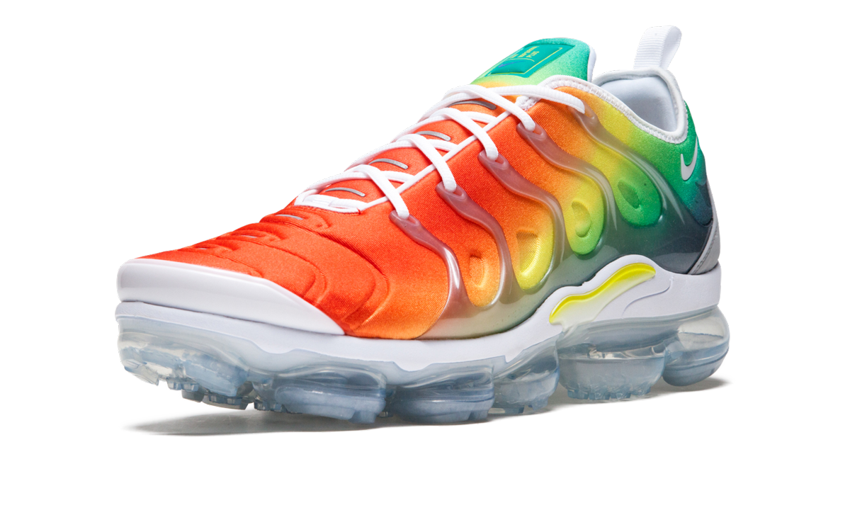 Nike Air Vapormax Plus "Retuned Air" 924453 103