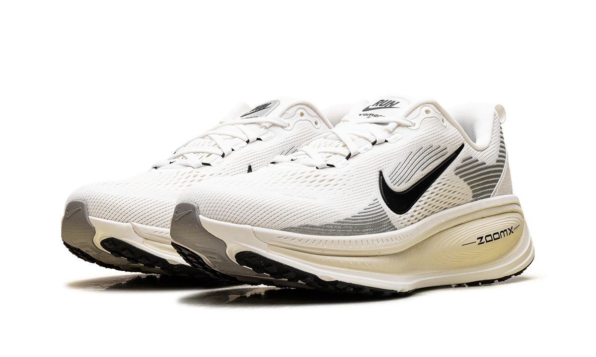 Nike Vomero 18 WMNS "Summit White / Coconut Milk" HM6804 101