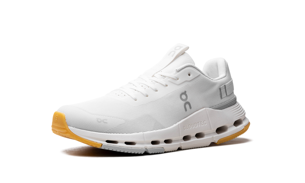 On Running Cloudnova Form 2 WMNS "White Ivory" 3WE30170924