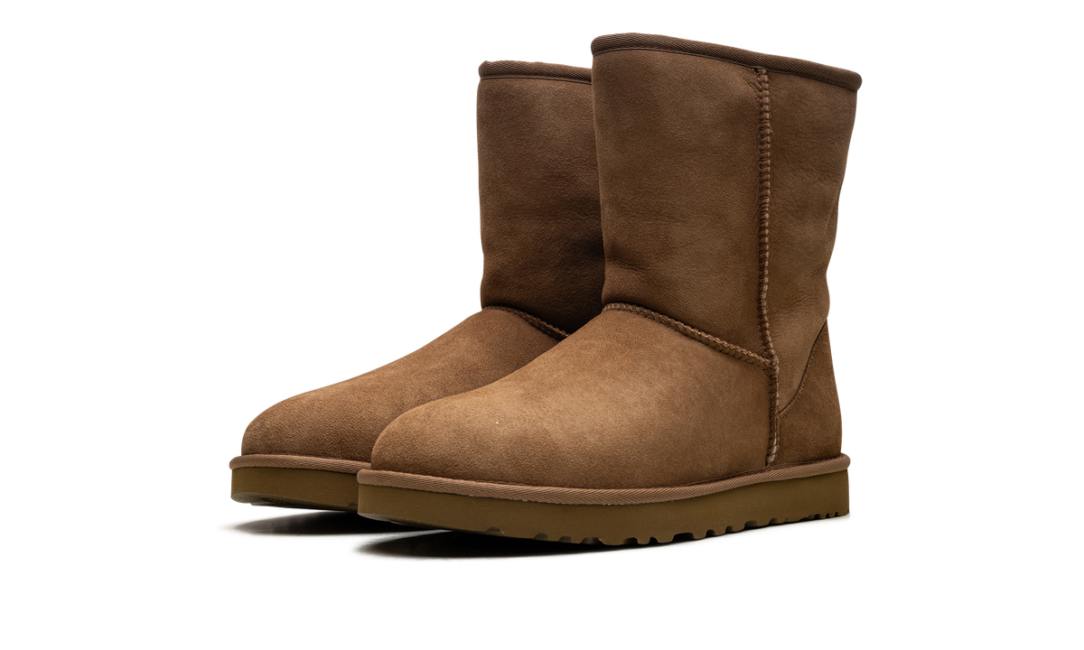 Ugg Classic Short II Boot WMNS "Chestnut" 1016223 CHE