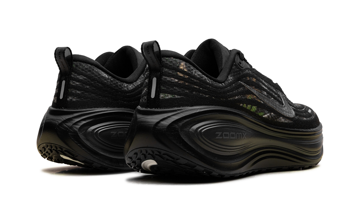 Nike Vomero Plus "Black / Dark Smoke Grey / Anthracite / Metallic Dark Grey" IM3985 001