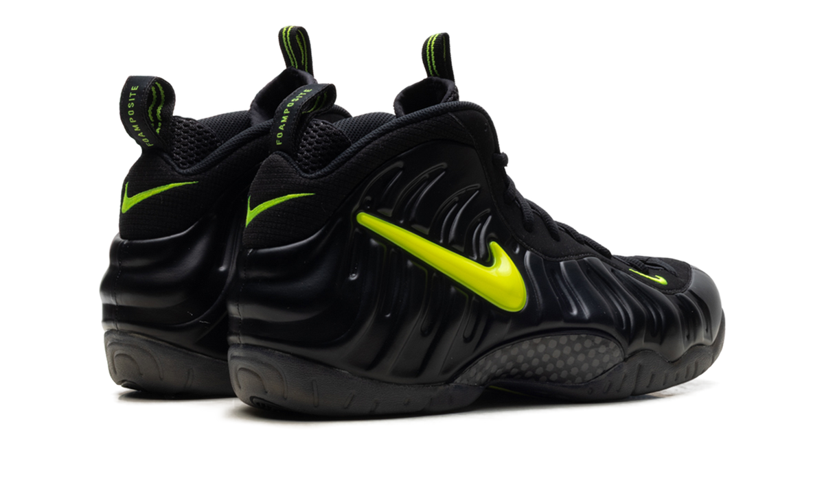 Nike Air Foamposite Pro "Voltage" HF0794 002