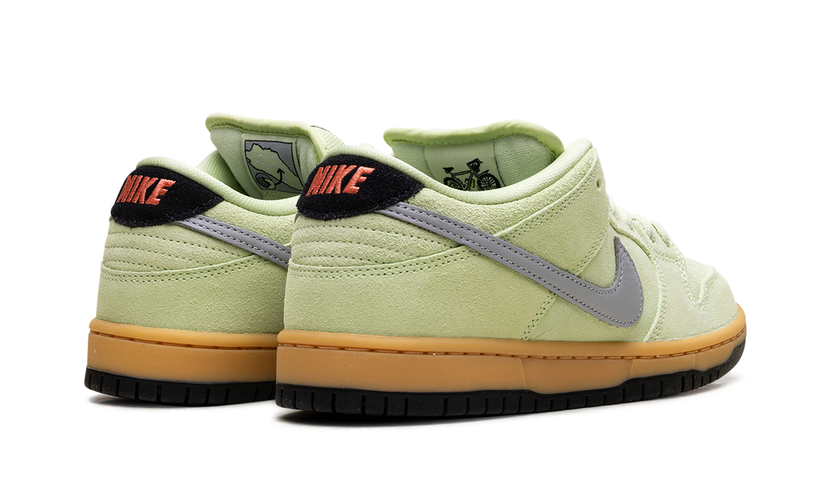 Nike SB Dunk Low "Verdugo Mountain" HQ1626 300