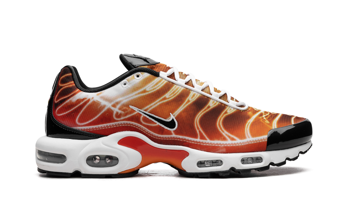 Nike Air Max Plus "Light Photography - Sport Red" DZ3531 600