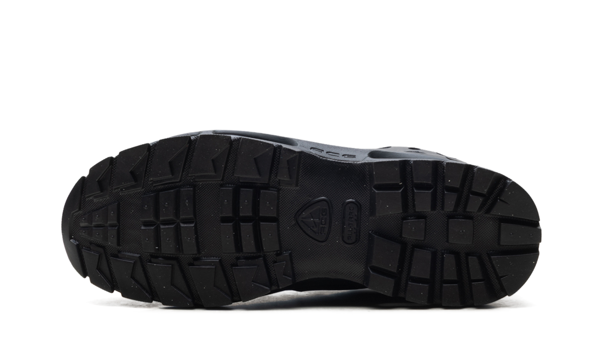 Nike Air Max Goadome Low "Black Hole" IR2174 001
