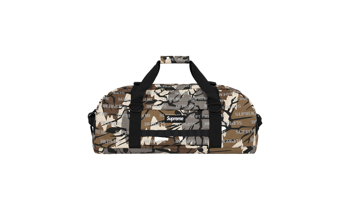 Supreme Large Duffle Bag "FW26 - Predator Camo" SU28401