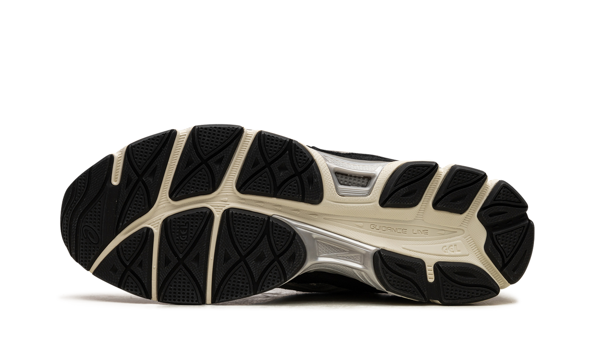 ASICS GEL-NYC "Ivory /Grey Clay" 1201A789 750