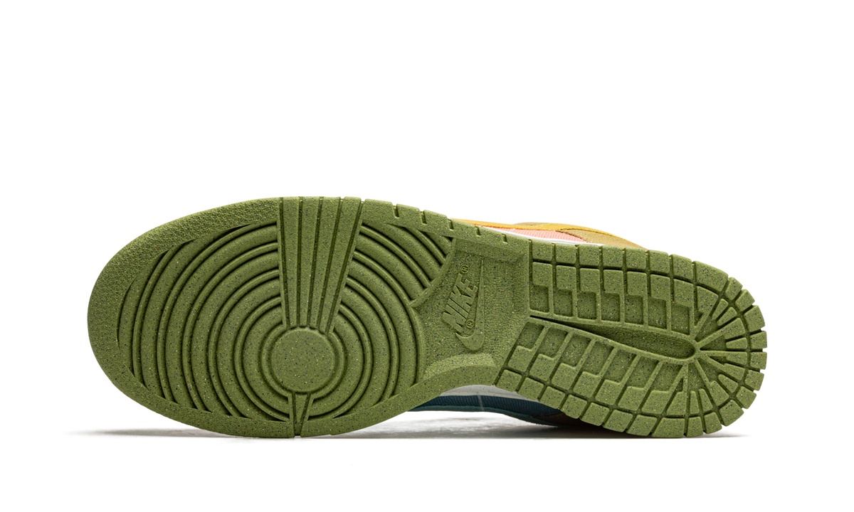 Nike Dunk Low "Sun Club" DM0583 800