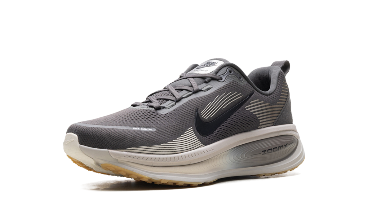 Nike Vomero 18 "Medium Ash College Grey" HM6803 215