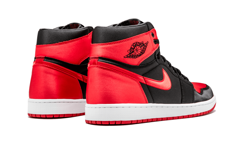 Air Jordan 1 Retro High OG SE "Satin Banned" 917359 001