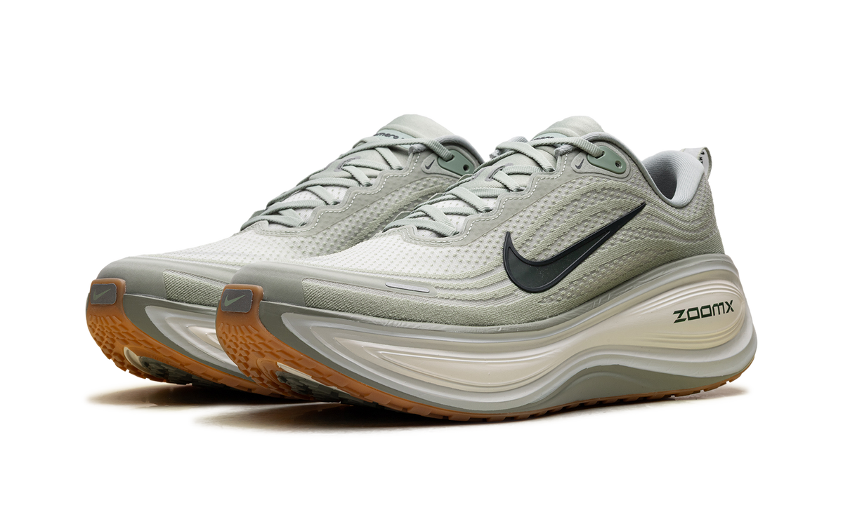 Nike Vomero Plus "Jade Horizon Sail Black Spruce" HV8150 301